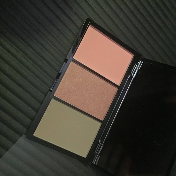 Brand new phase zero blush and bronzer trio - Picture 6 of 6